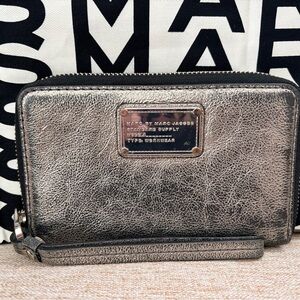 Marc by Marc Jacobs Silver Textured Wallet